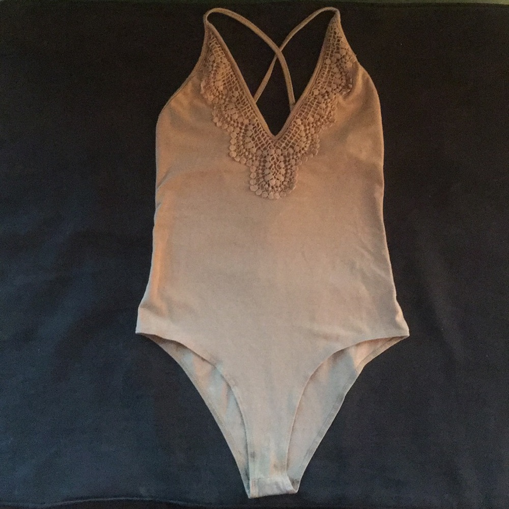 Kendall & Kylie x-small tan bodysuit